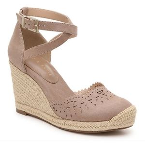 Kelly & Katie Adell espadrille wedge sandals women's size 10